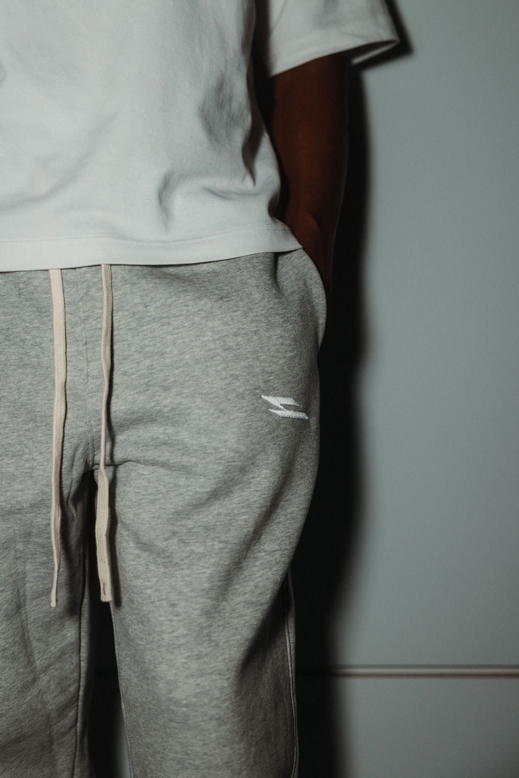 Logo Straight Leg Sweats (M)- Grey