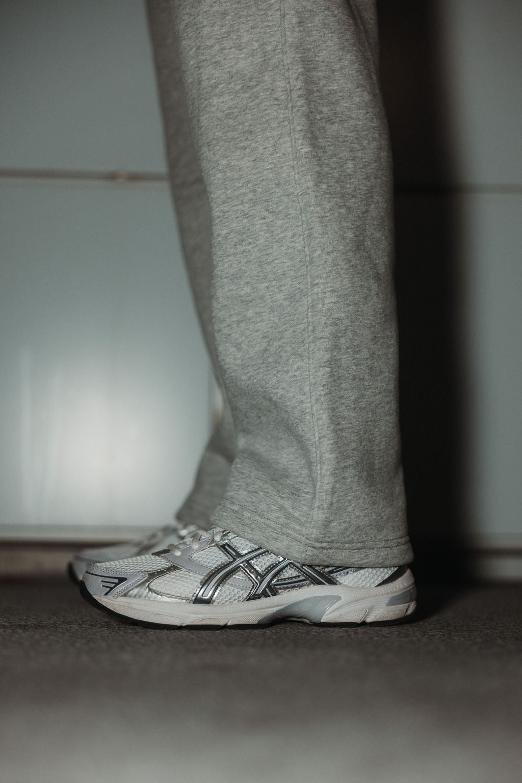 Logo Straight Leg Sweats (M)- Grey